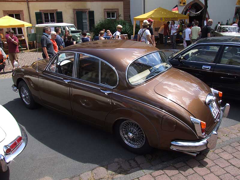 ClassicCarAmorbach020608018.jpg