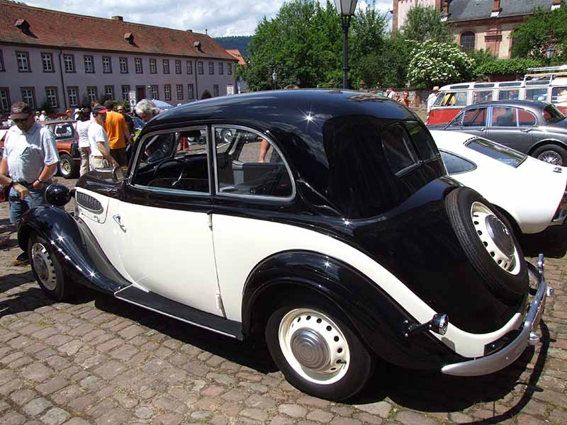 ClassicCarAmorbach020608072.jpg