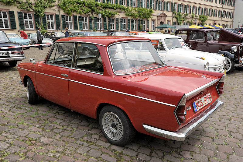 BMW700_a.jpg