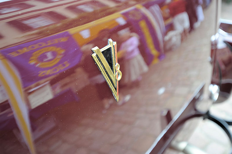 Cadillac_d.jpg