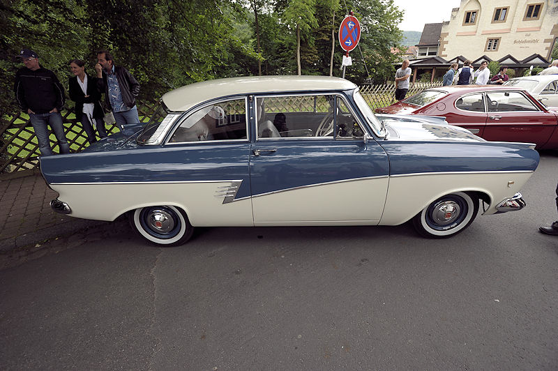 FordTaunus17M_a.jpg