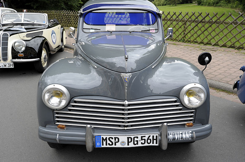 Peugeot203_b.jpg