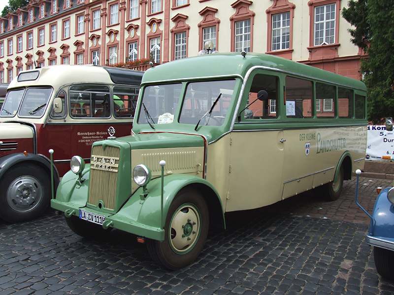 Klassikerfestival08_Busse_042.jpg