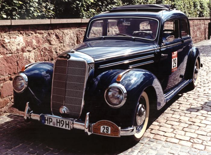 Mercedes 200 (?)