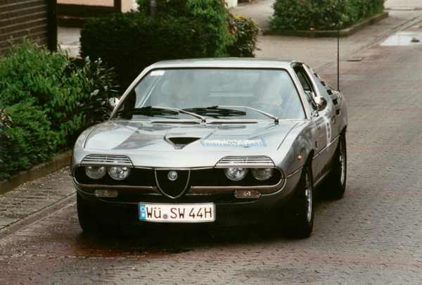 Alfa Romeo Montreal