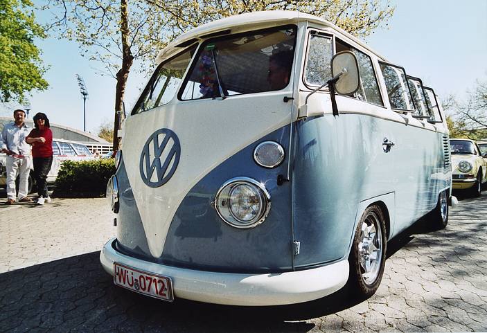 VWBusblauweiss1.jpg