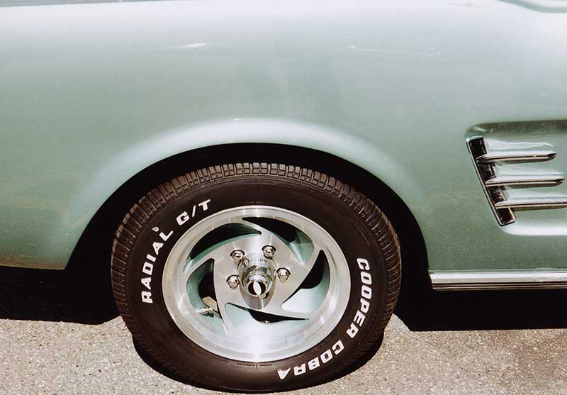 FordMustang08_1_15.jpg