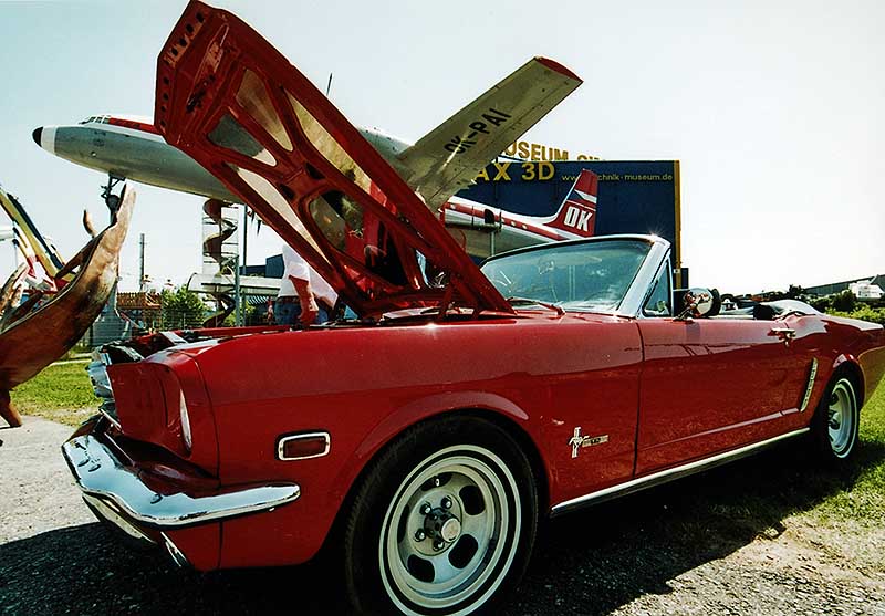 FordMustang08_1_29.jpg