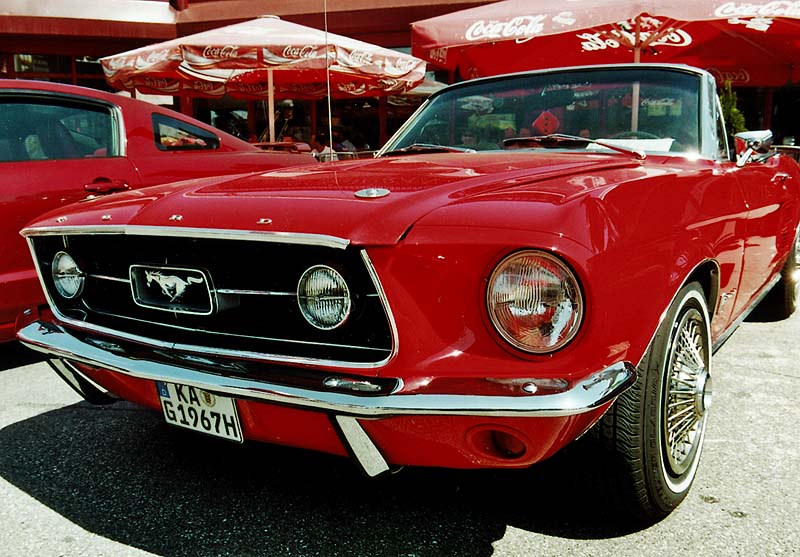 FordMustang08_1_3.jpg