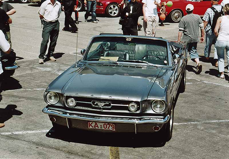 FordMustang08_1_33.jpg