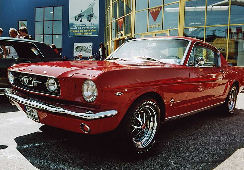 FordMustang08_1_6.jpg