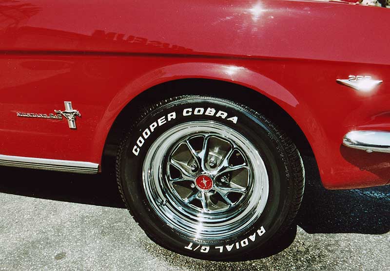 FordMustang08_1_7.jpg