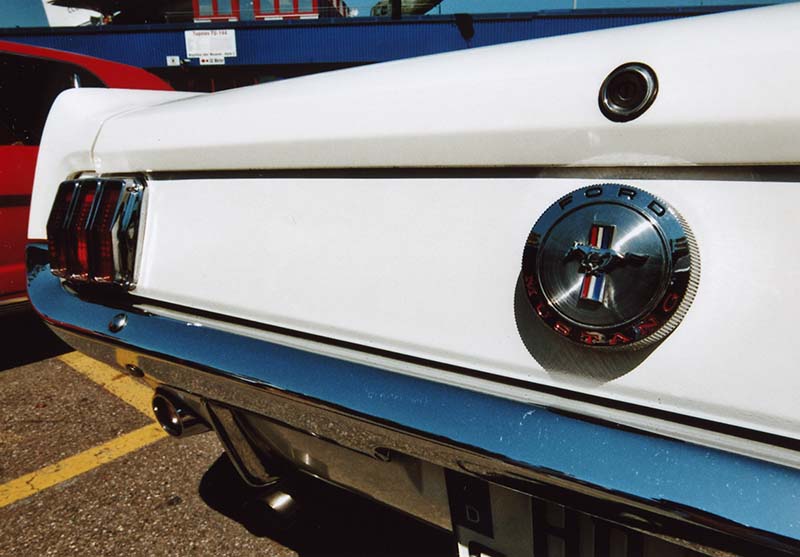 FordMustang08_2_28.jpg