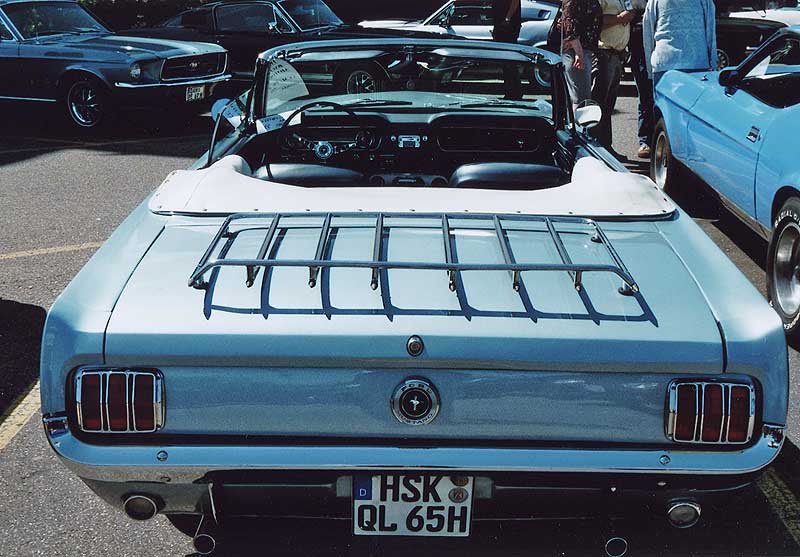 FordMustang08_2_5.jpg