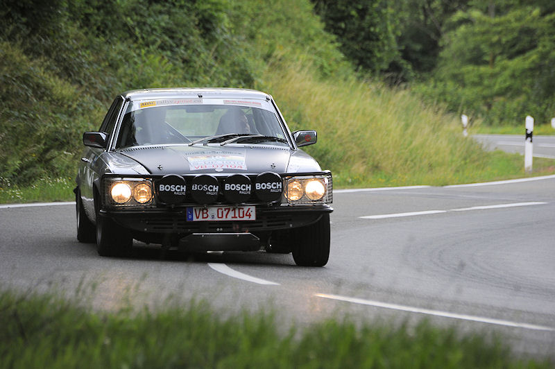 Mercedes_8a.jpg