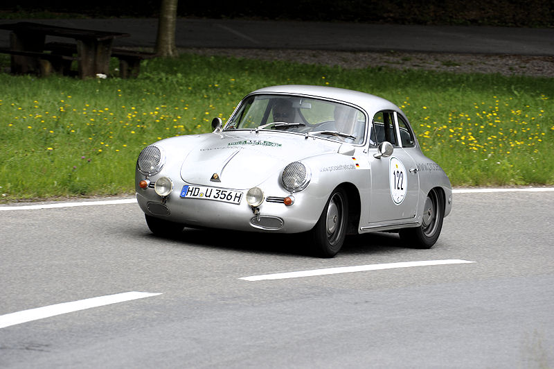 Porsche_122a.jpg