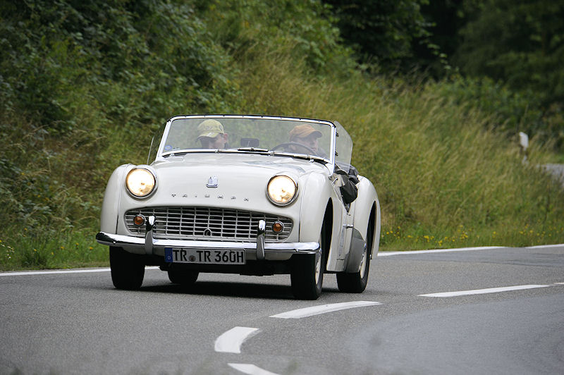 Triumph_a.jpg