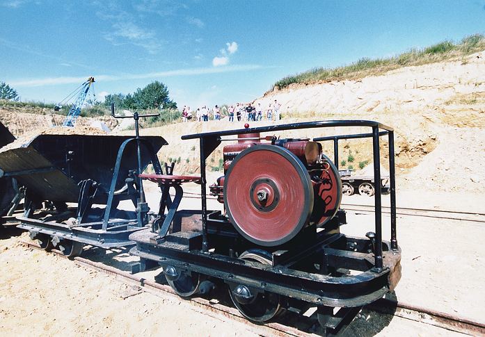 Feldbahnlokklein.jpg