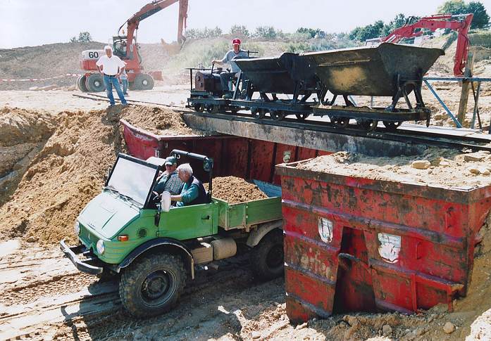 Unimog_Feldbahn1.jpg