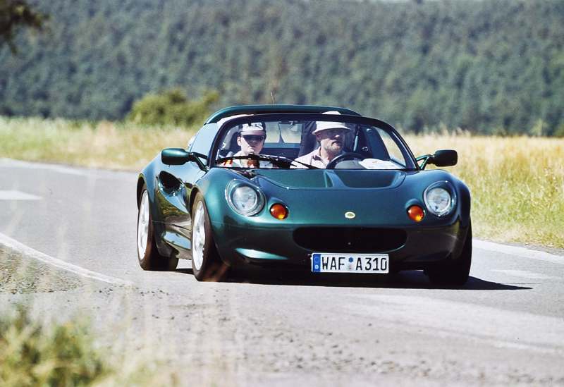 Lotus_Elise2.jpg