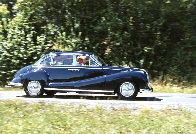BMW502.jpg