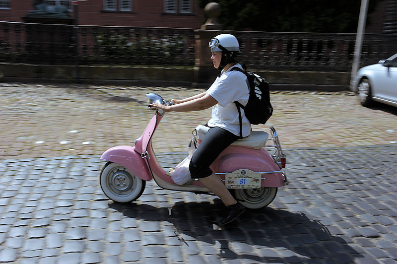 Vespa_81b.jpg