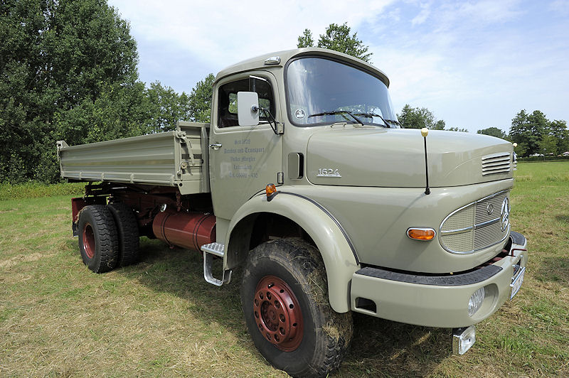 Mercedes1624_Kurparka.jpg
