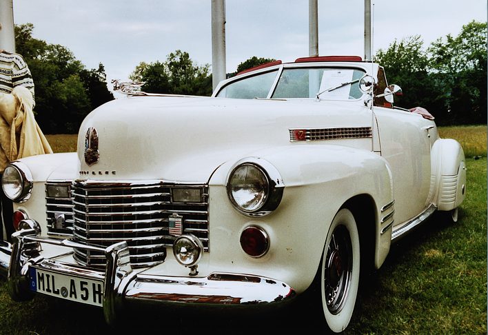 Cadillac1.jpg