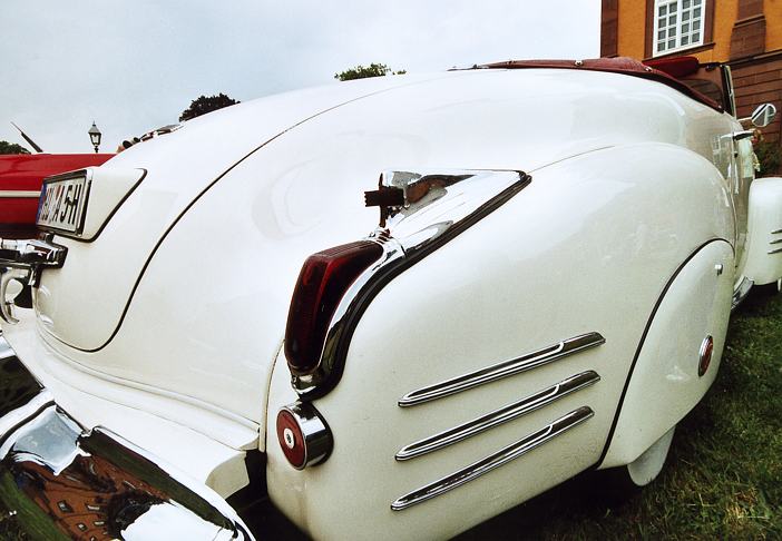 Cadillac3.jpg