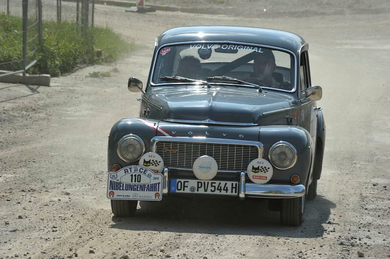 110b_Volvo.jpg
