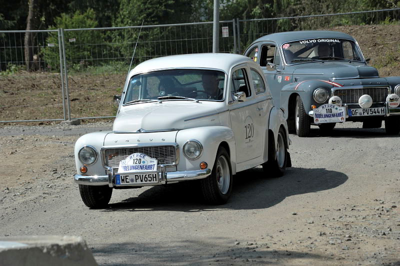 120a_Volvo.jpg
