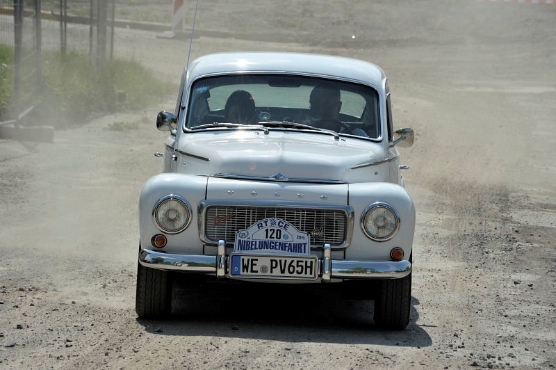 120b_Volvo.jpg