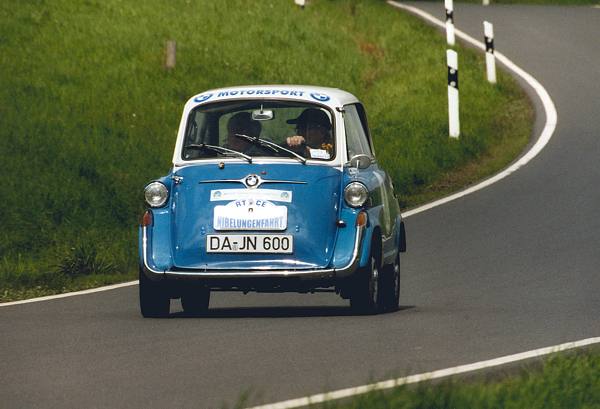 BMW600_9.jpg