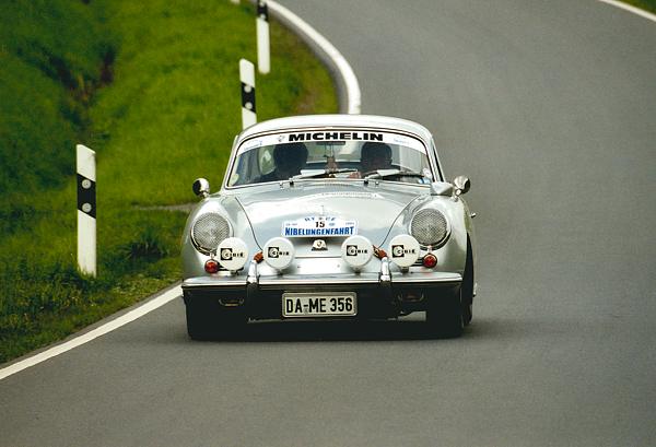 Porsche356_15.jpg