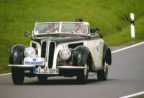 BMW327_66.jpg