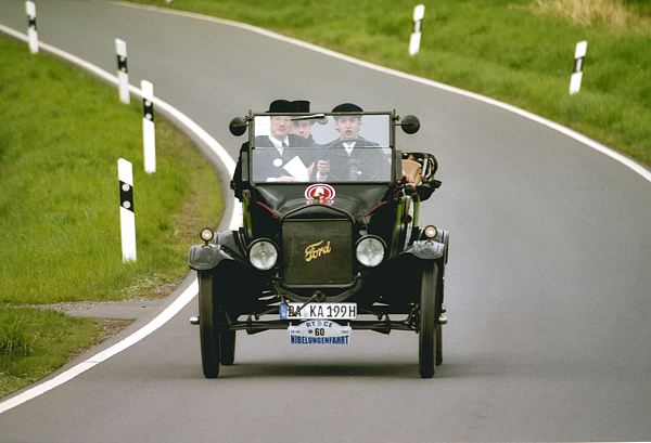 FordT_60.jpg