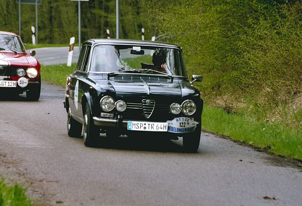 AlfaRomeoGiulia_122.jpg