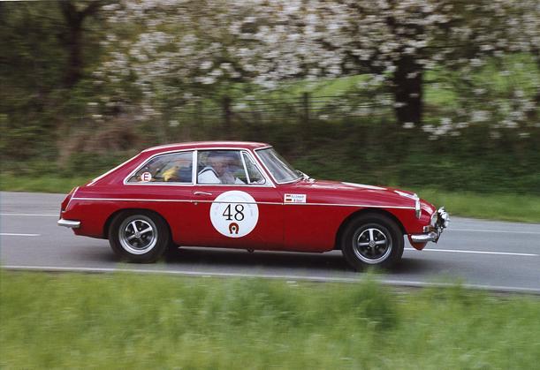 MG B GT
