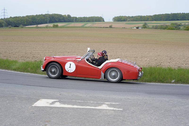 TriumphTR3_1aR.jpg