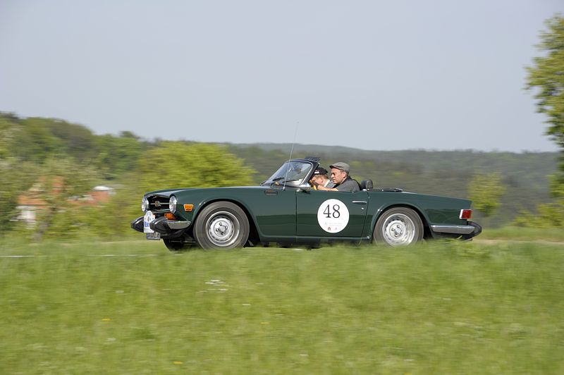 Triumph_48aR.jpg
