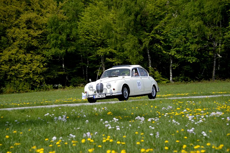 JaguarE_105a.jpg