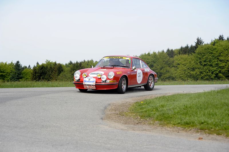 Porsche_37a.jpg