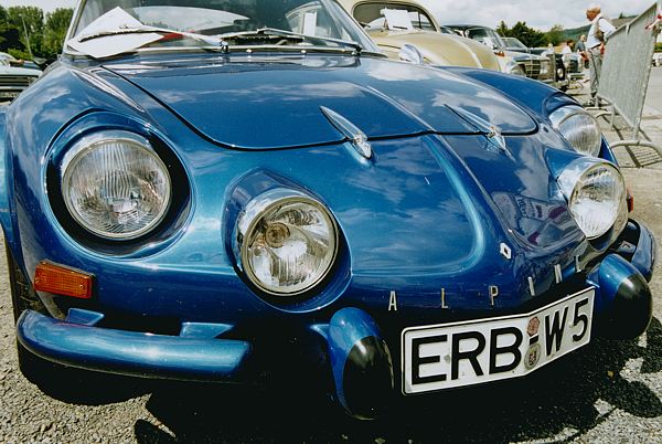 RenaultAlpinevorn.jpg