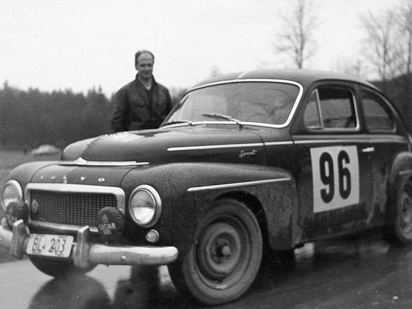 SolitudeVolvo5443.jpg
