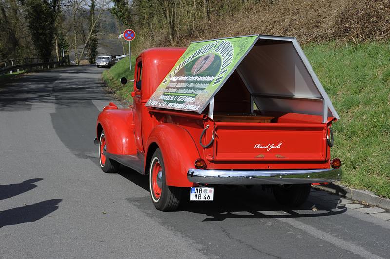 ChevyPickup_65b.jpg