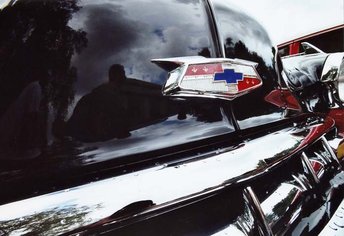 ChevroletschwarzBadge.jpg