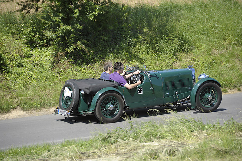 AstonMartin_56_b.jpg