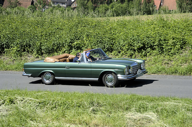 Mercedes_Cabrio_a.jpg