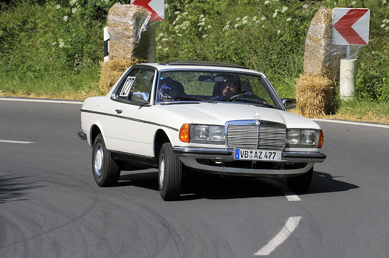 Mercedes_127a.jpg