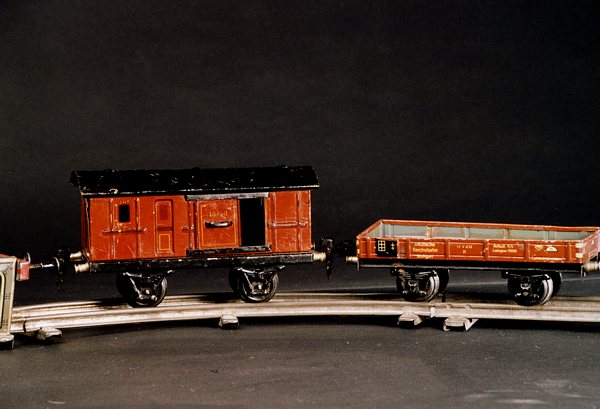 2Gueterwagen.jpg